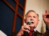 Roy Moore Slams ‘Rigged’ Prior Debate and Lobbyist Luther Strange for Part in Loss of 4,000 U.S. Jobs