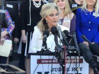 ‘Let Me Set the Record Straight — He Will Not Step Down,’ Says Roy Moore Wife Kayla