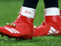 NFL Fines Saints RB for Wearing Christmas-Themed Cleats